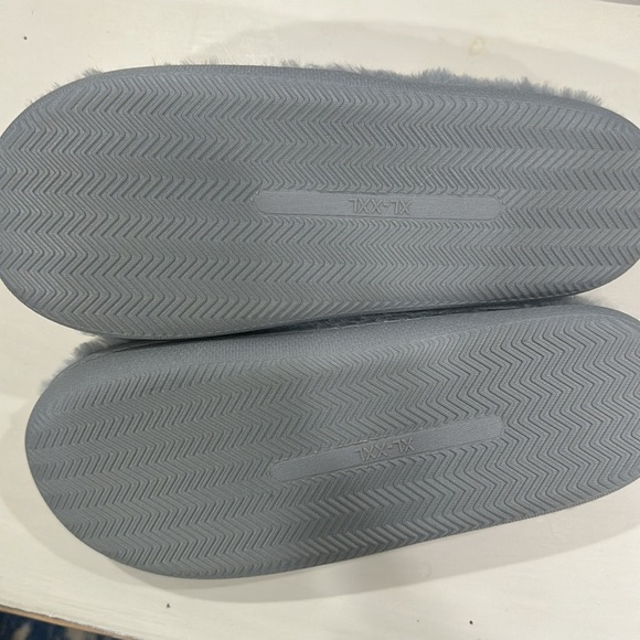 SIMPLY SOUTHERN WOMEN'S FOOTBALL BUNNY SLIPPERS NWT - Picture 5 of 8